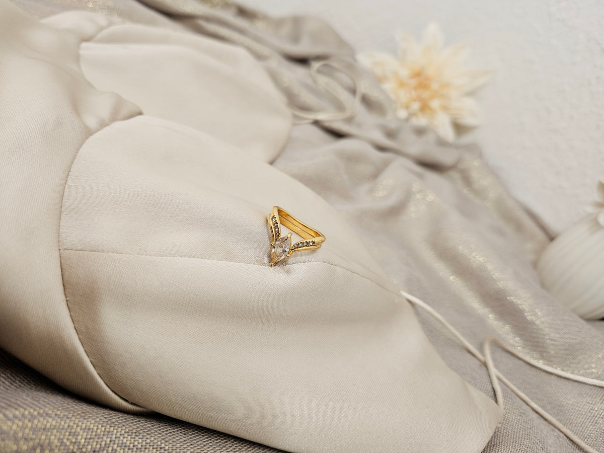 Vintage-Ring mit Marquise-Zirkon, 18 Karat vergoldet